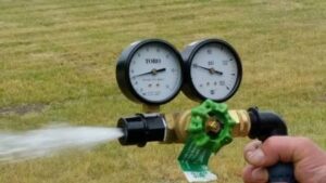 Przepływomierz z manometrem